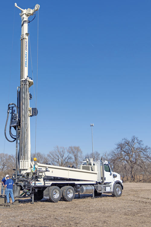DRILLMAX® DM650 by Geoprobe® can be outfitted for air drilling or as mud drill