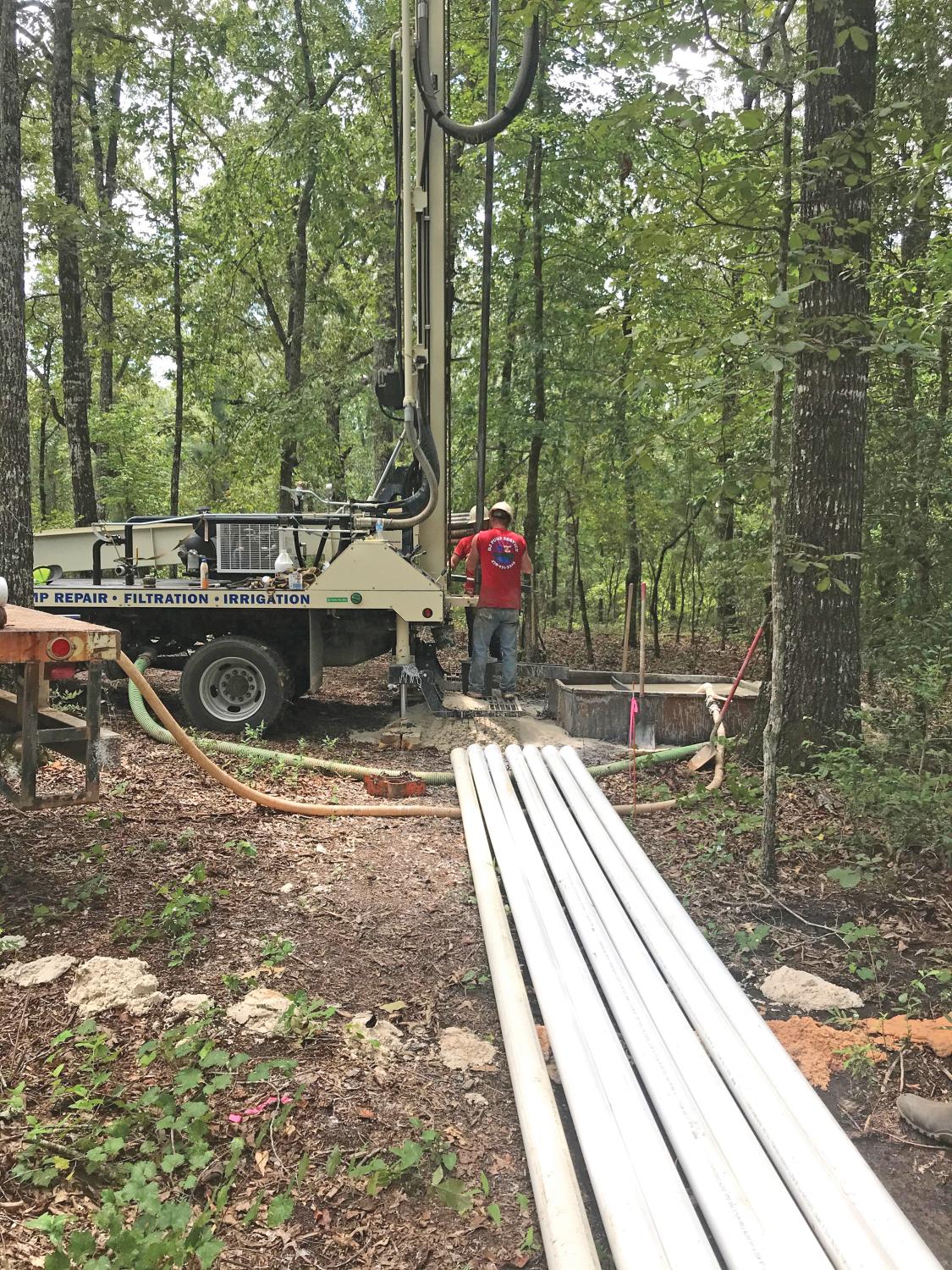 Installing a well with DRILLMAX® DM250 in tough geologies around Knoxville, Georgia.