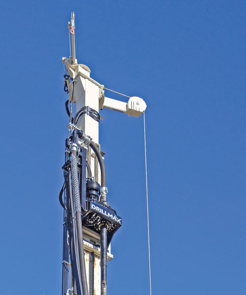 Top head and drill mast features contribute to ability to quietly and smoothly drill deeper, bigger holes whether air drilling or outfitted as a mud drill.